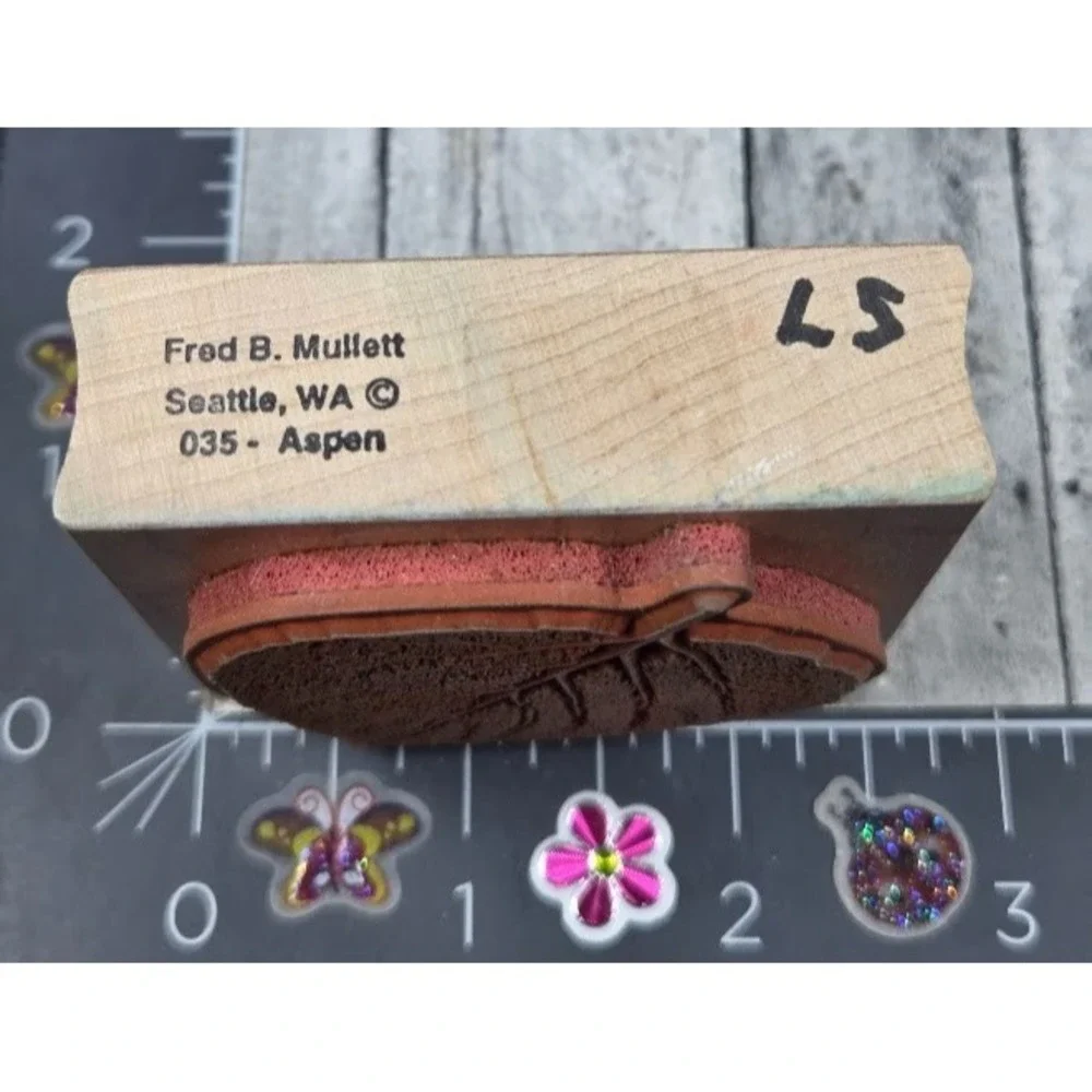 Fred Mullett Aspen Leaf Detailed 035 Rubber Stamp Wood #J119